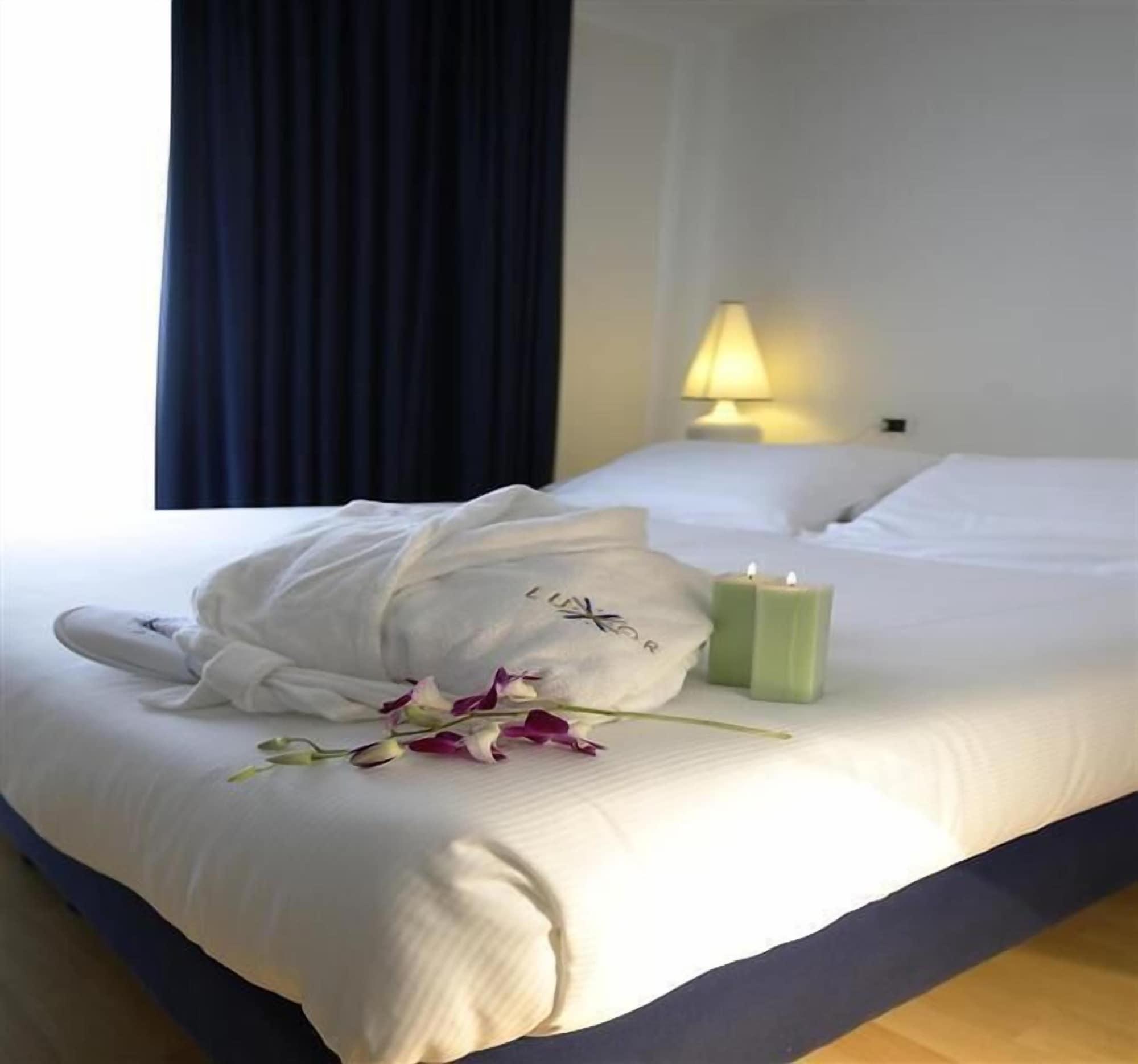 Hotel Luxor Rimini Exteriör bild