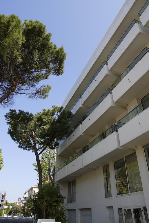 Hotel Luxor Rimini Exteriör bild